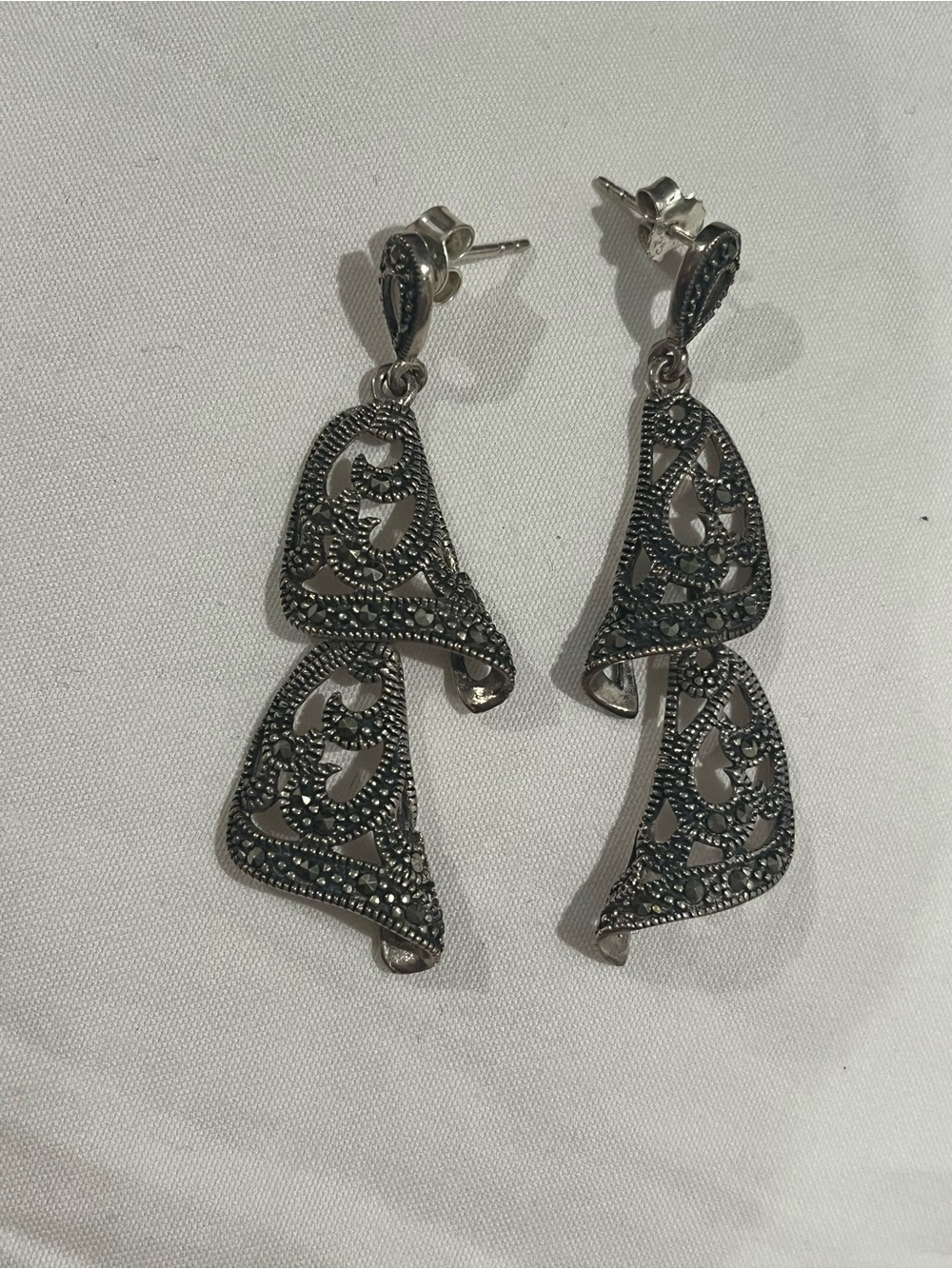 Elegant Black Filigree Drop Earrings